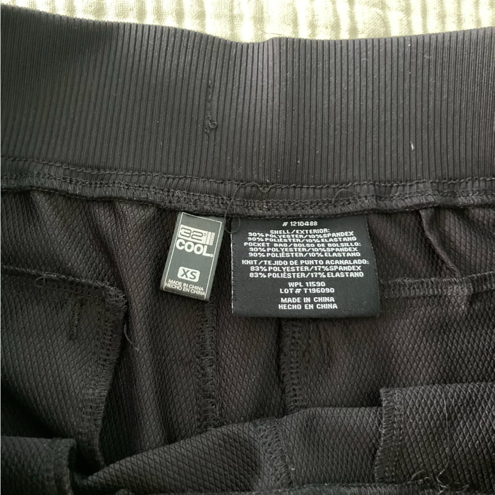 32 Degrees Cropped Black Pants size XS-S - Picture 2 of 5